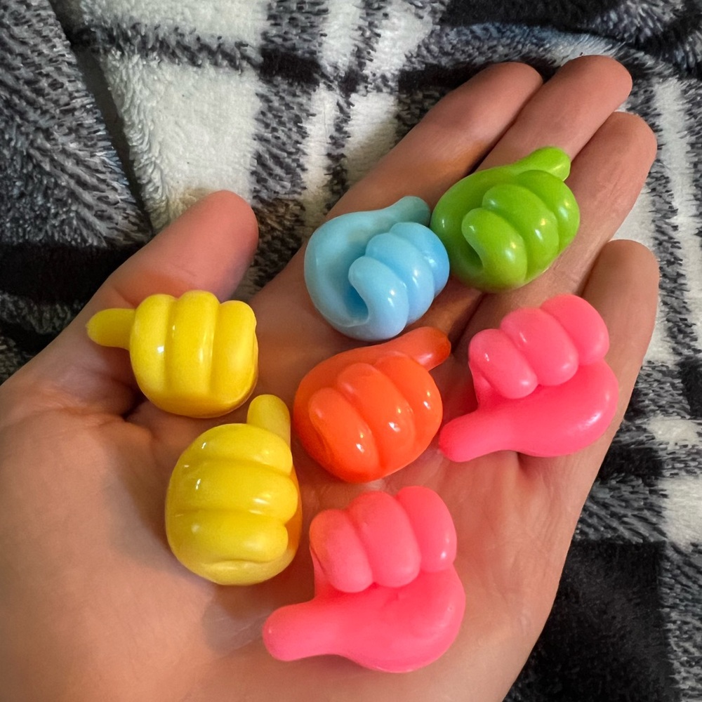 Cord holders (7)